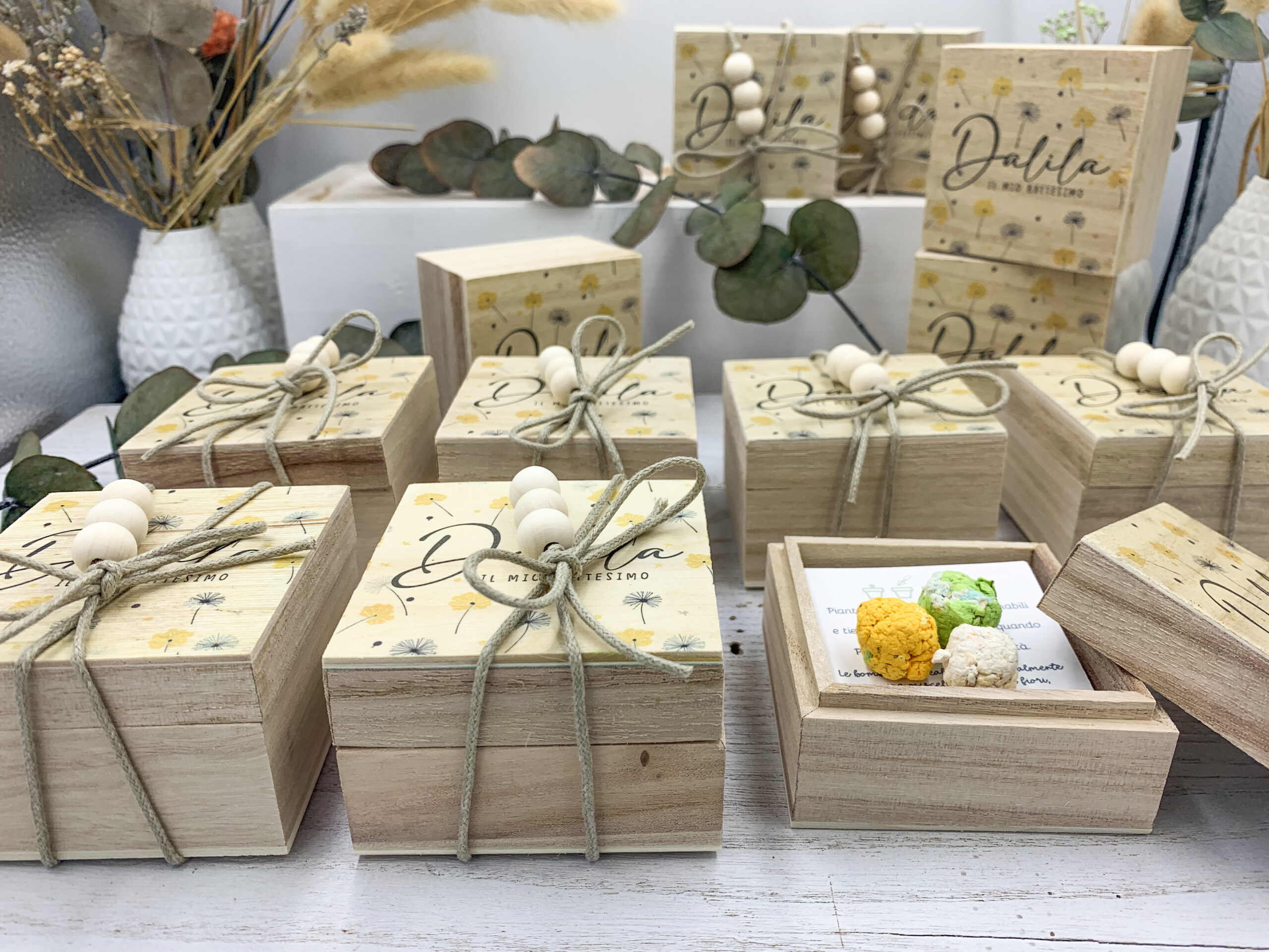 Scatoline in legno per bomboniere